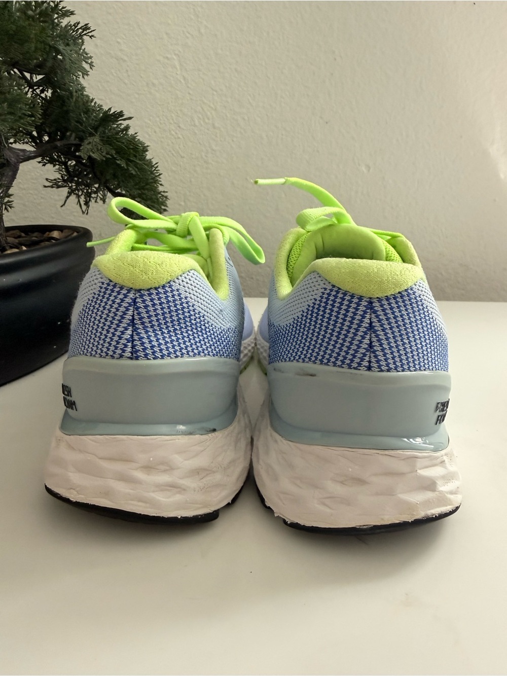 New Balance 880v10 women size 8 Light Blue and Neon Green Women's Athletic Shoes - Picture 5 of 8